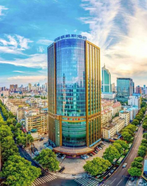 Days Hotel & Suites China Town - Very close to the Changsha Sation- Metro Line 2 & Line 6-Orange Island- Wuyi Square- Free Gym & Laundromat, 31st floor for Chinese and Western buffet